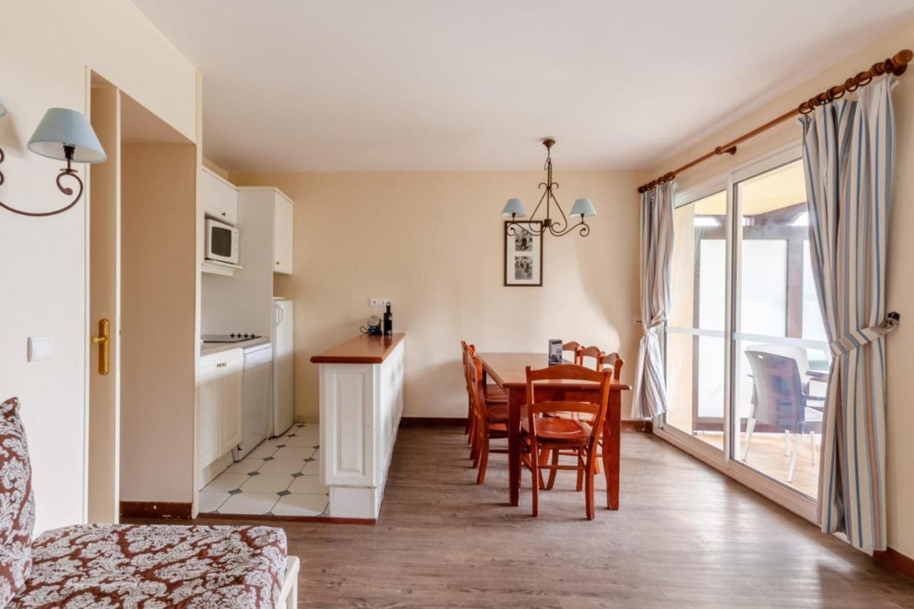 Nice 2-Br In A Residence With Pool - Deauville - Welkeys Kültér fotó