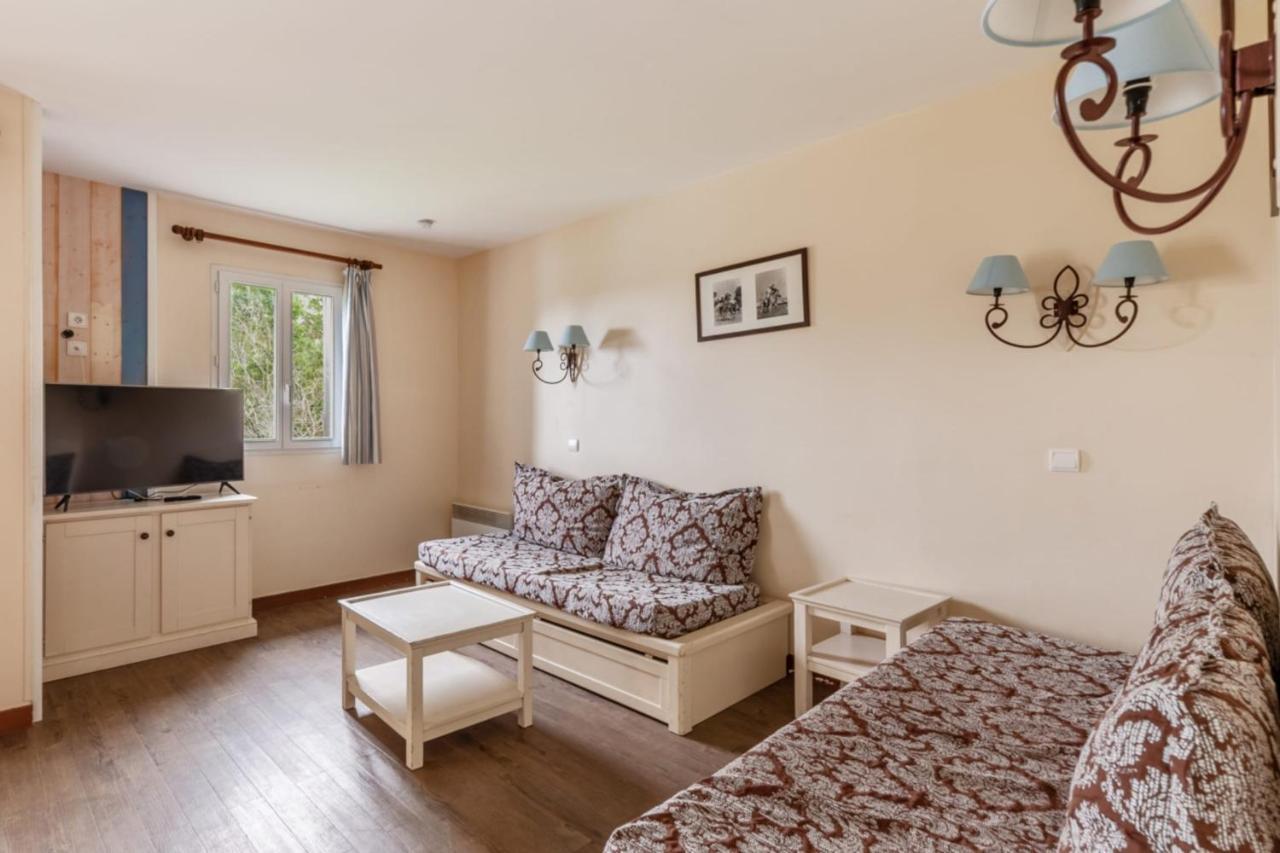 Nice 2-Br In A Residence With Pool - Deauville - Welkeys Kültér fotó